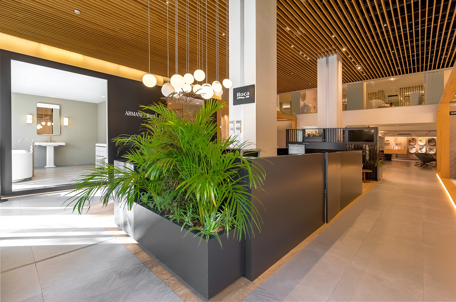 <p>Roca ha inauguratoo il proprio showroom a Casablanca a giugno 2006. Un servizio personalizzato in un'atmosfera di comfort e relax.</p>4